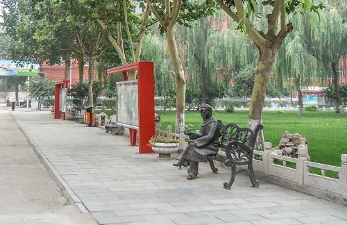 省外學生能報石家莊東華鐵路學校春季班嗎？