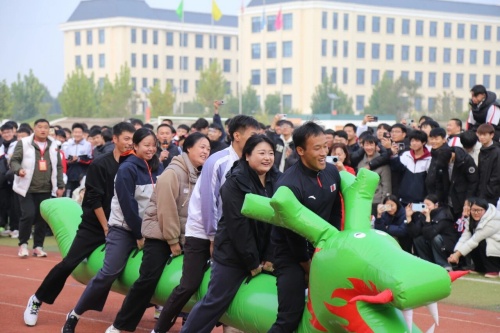 重磅利好！保定 8 個(gè)貧困縣學(xué)子就讀石家莊東華鐵路學(xué)校補(bǔ)助政策全解析