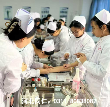 中考低分也能讀醫(yī)學(xué)中專(zhuān)！河北同仁醫(yī)學(xué)院低分升學(xué)通道已開(kāi)啟
